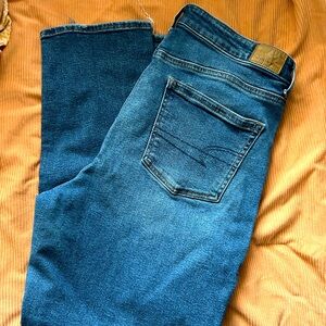 American Eagle Mom means